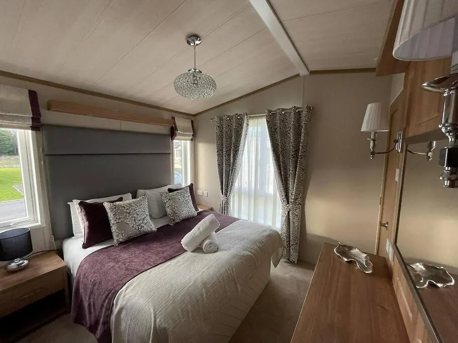 Woods Lodge With Hot Tub York United Kingdom
