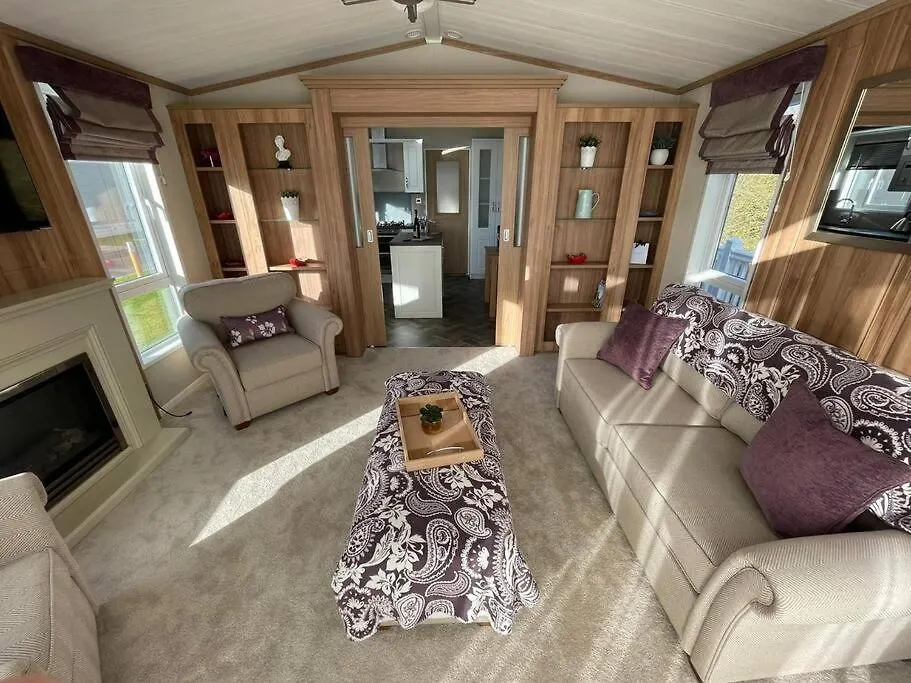 Apartment Woods Lodge With Hot Tub York