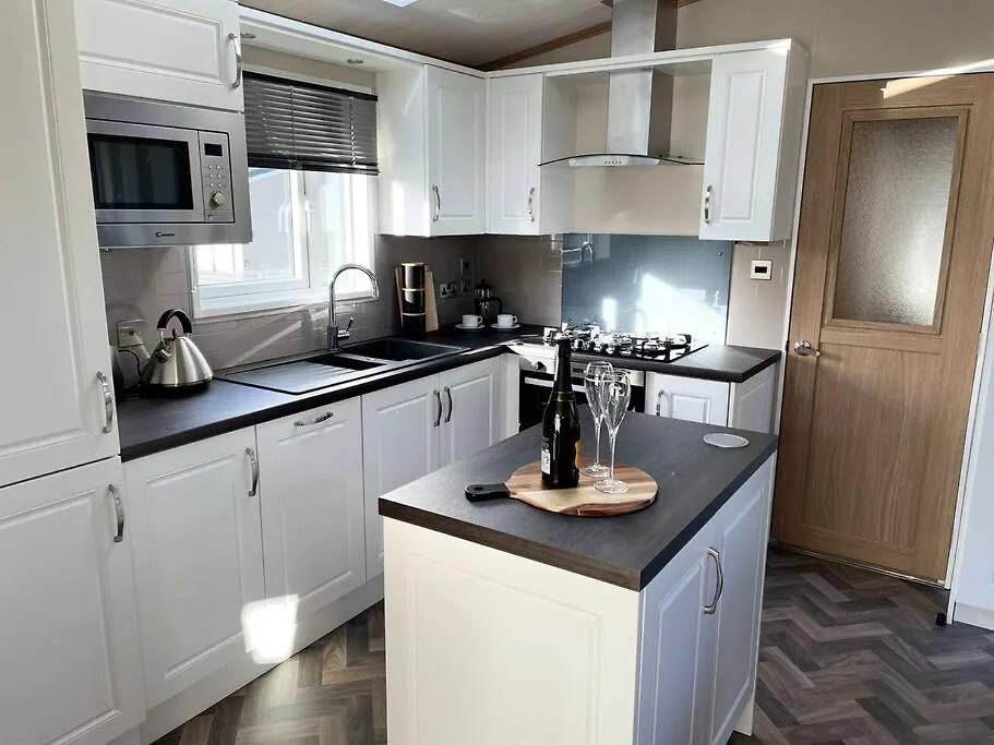 Apartment Woods Lodge With Hot Tub York