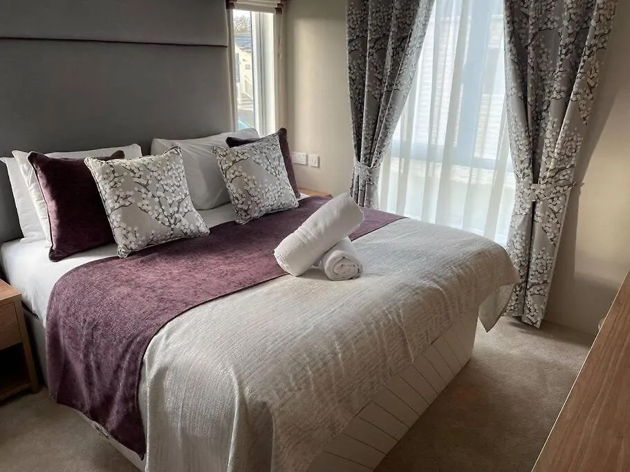 Apartment Woods Lodge With Hot Tub York